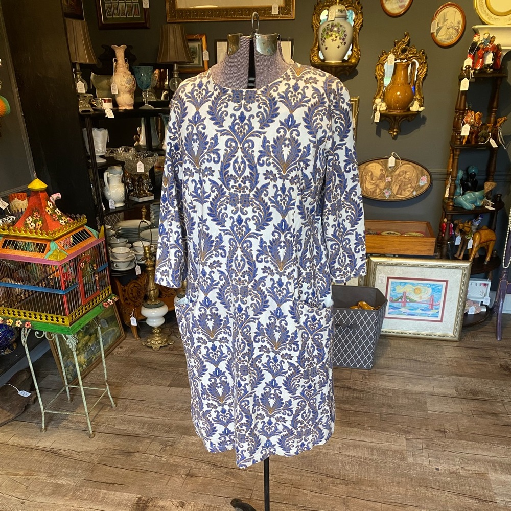J.McLaughlin Fleur de Lis Sz Large 3/4 Sleeve Midi Dress. Soft Touch fabric